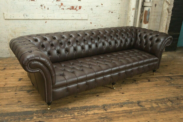 Braune Chesterfield Couch Polster 4-Sitzer Designer Wohnzimmer Couchen